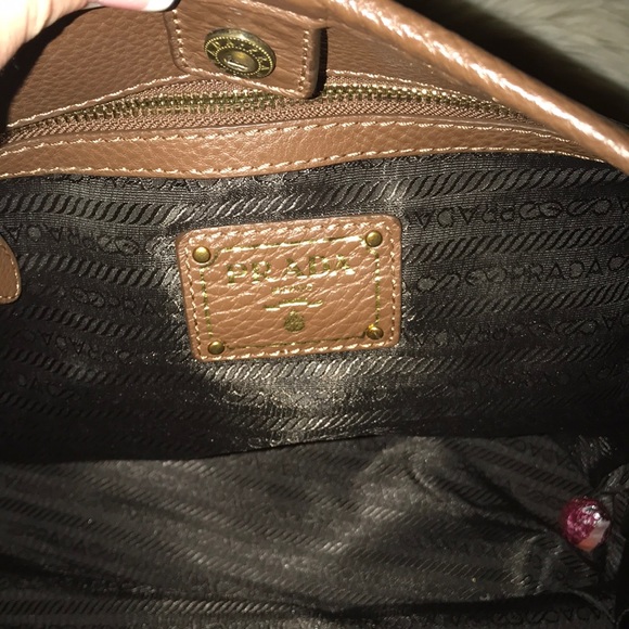 💕Authentic Prada Bag💕 - Picture 5 of 7